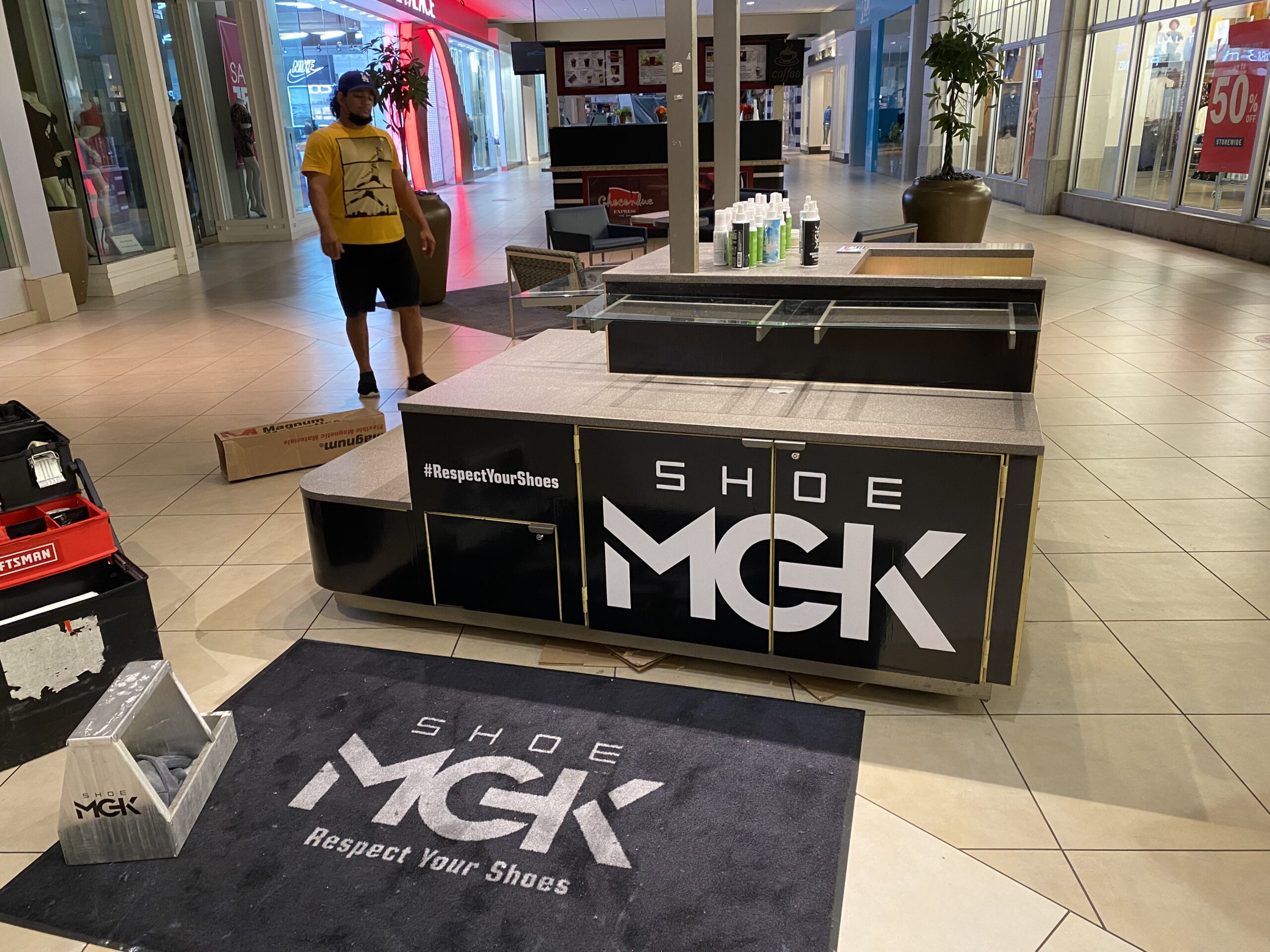 AJF Graphics Installation Crew